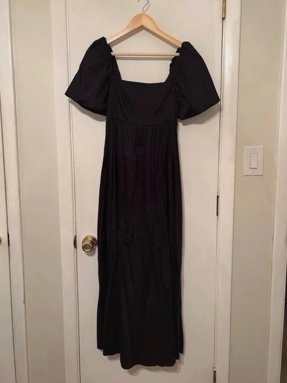 Forever 21 Puff Sleeve Maxi Dress in Black